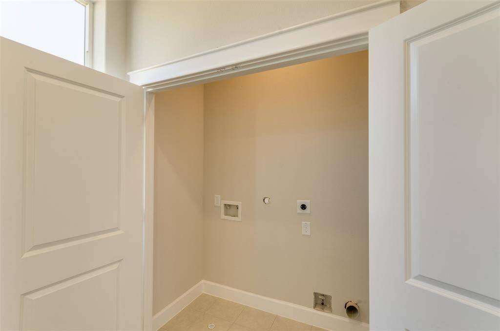 WASHER DRYER IS  INCLUDED