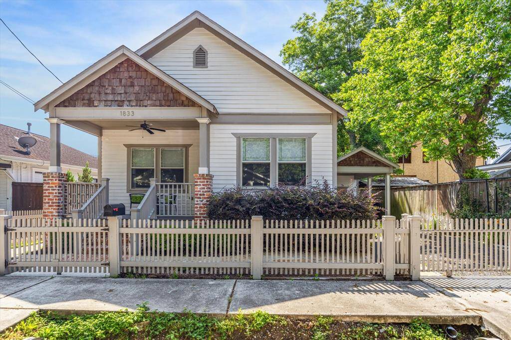 Welcome tp this charming home in Greater Houston Heights!