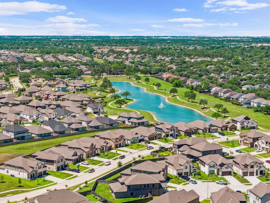 Welcome to Grand Oaks!