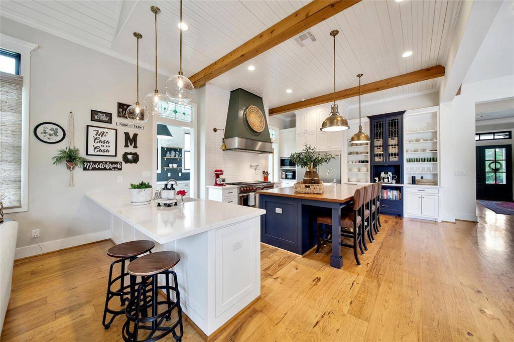 Breakfast bar off of hearth room