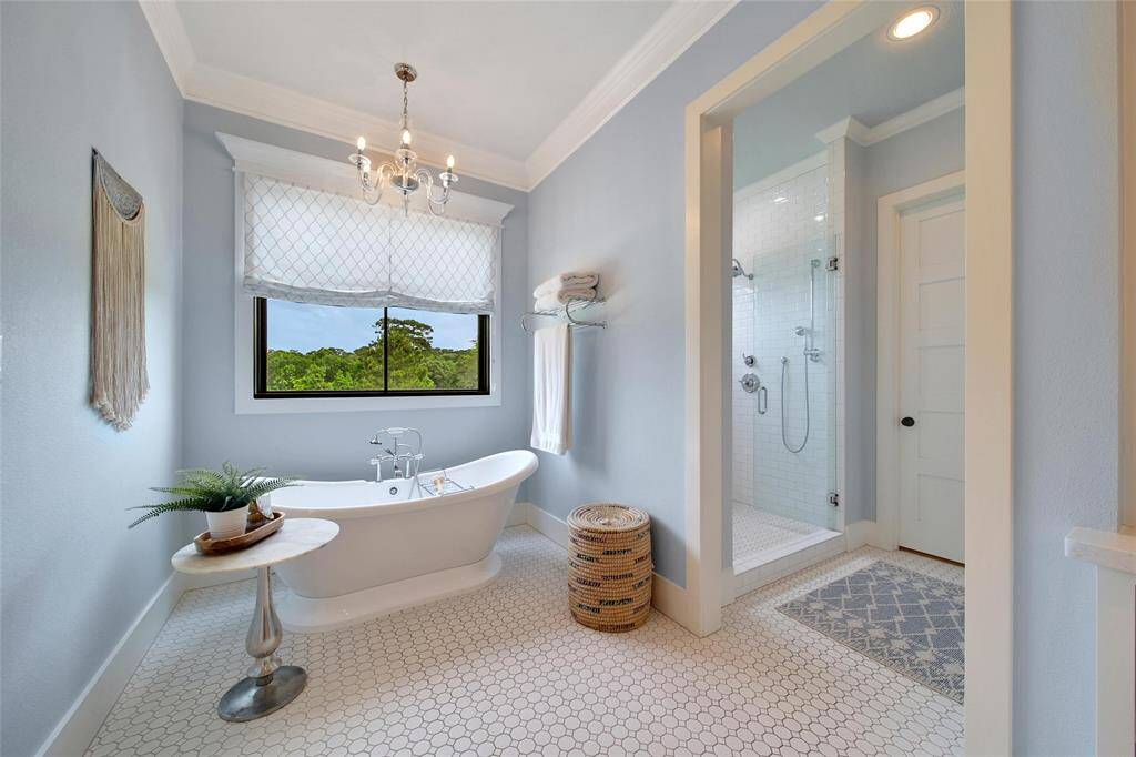 Stunning deep soaking tub