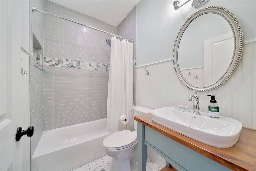 Bathroom #4 downstairs
