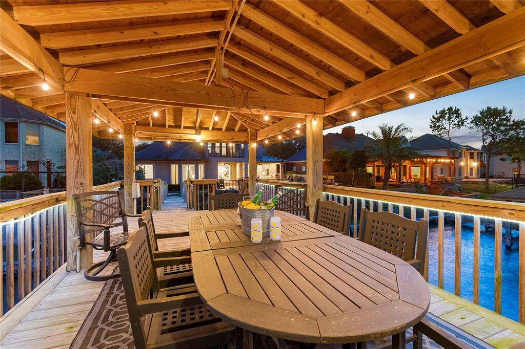 Drinks on the upper deck?