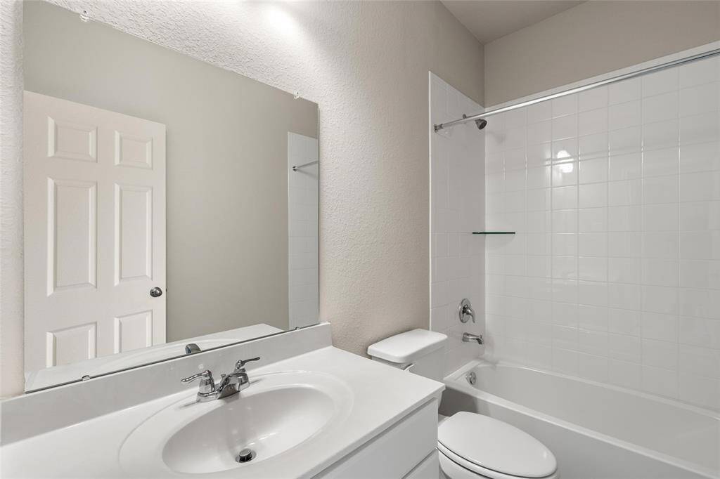 Note: Sample product photo. Actual exterior and interior selections may vary by homesite. Photo may be virtually staged