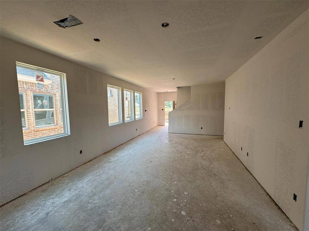 Note: Sample product photo. Actual exterior and interior selections may vary by homesite. Photo may be virtually staged