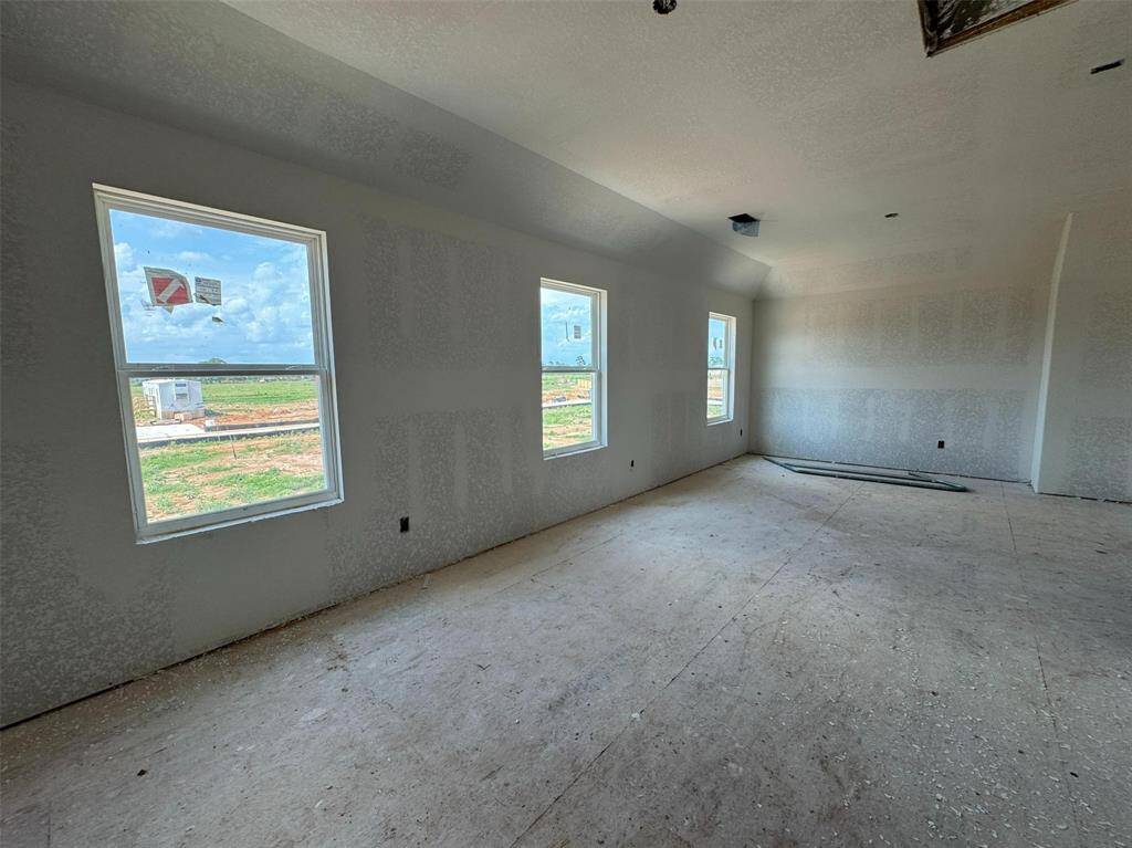 Note: Sample product photo. Actual exterior and interior selections may vary by homesite. Photo may be virtually staged