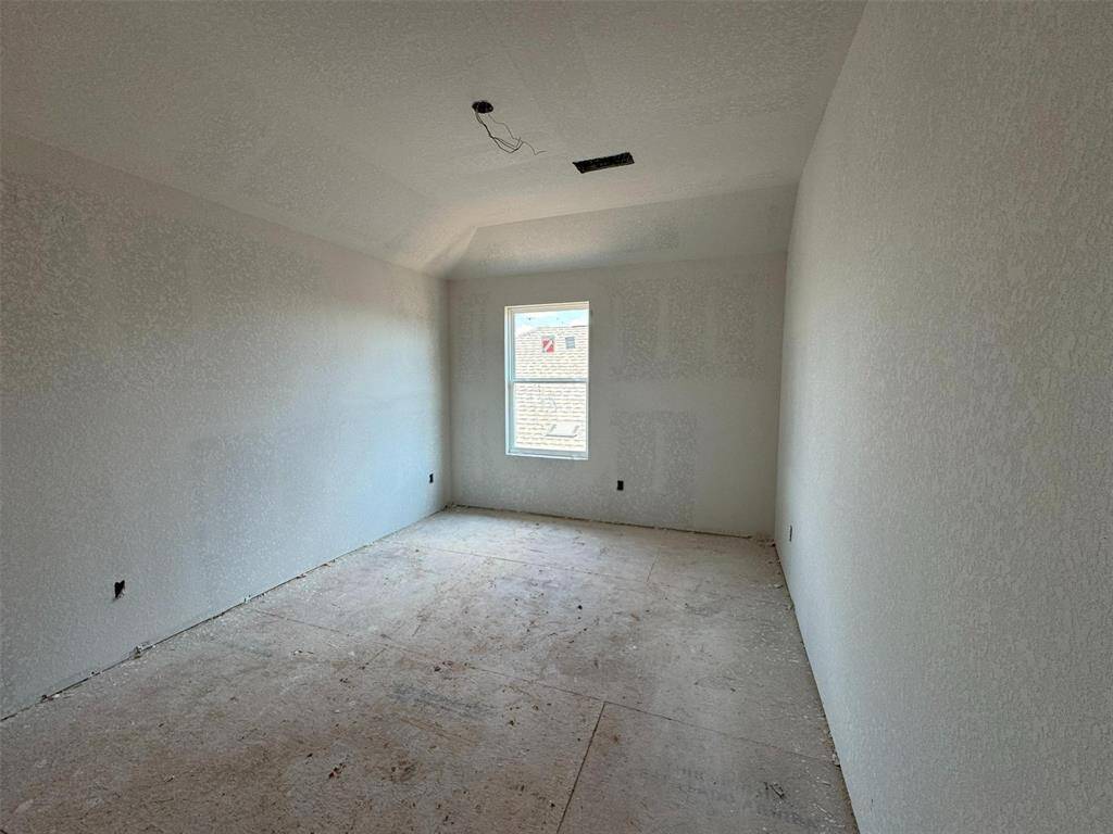Note: Sample product photo. Actual exterior and interior selections may vary by homesite. Photo may be virtually staged