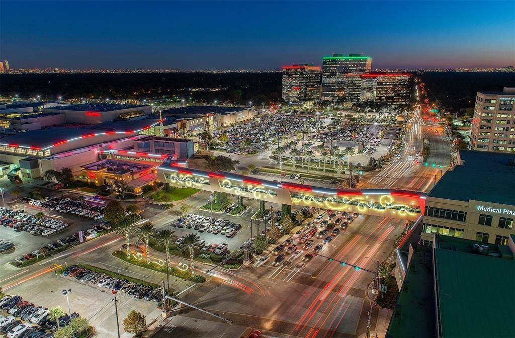 Retail, Dining & Entertainment at Your Fingertips - Just minutes from Knoll Court, Memorial City Mall is your go-to destination for shopping, dining, and fun. From high-end retailers and trendy boutiques to restaurants, movies, and events—it’s all here in one vibrant location.Benefits: Name-brand stores & local gems; dining options for every craving; close to theaters, spas, and entertainment; urban convenience, suburban ease.