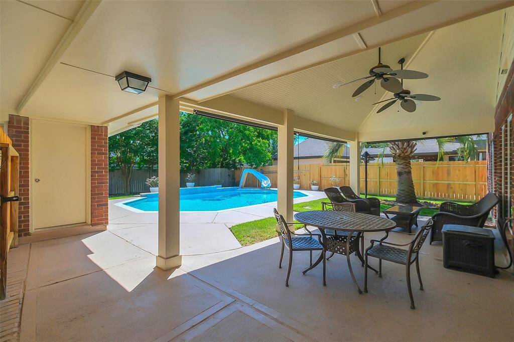 Covered patio added for great entertaining space.