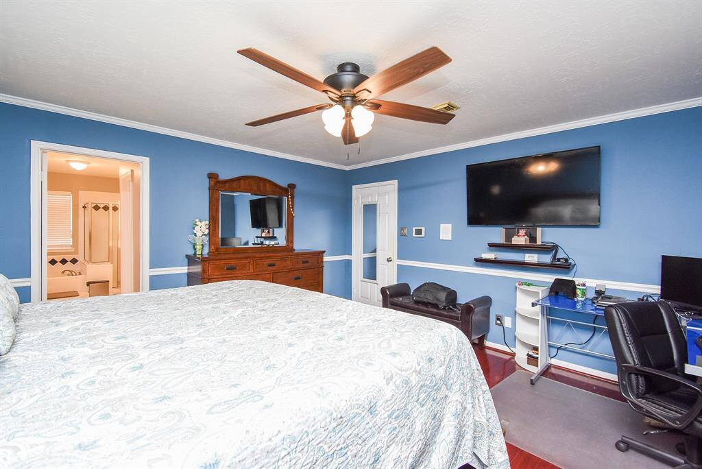 Your primary ensuite bath peeks out, left.