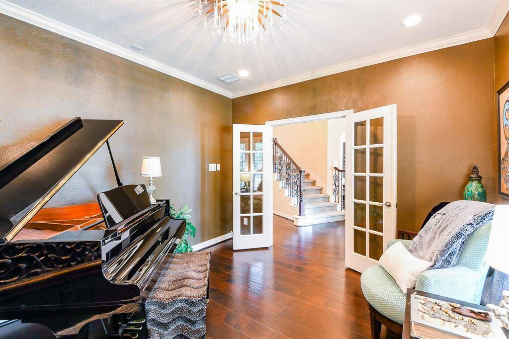 Because this room has French doors, it would also make for a wonderful home office or study.