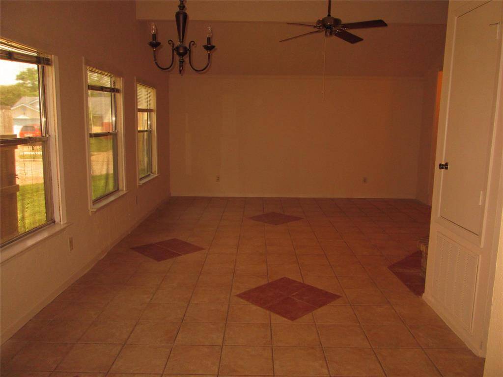 large walk in in the primary bedroom