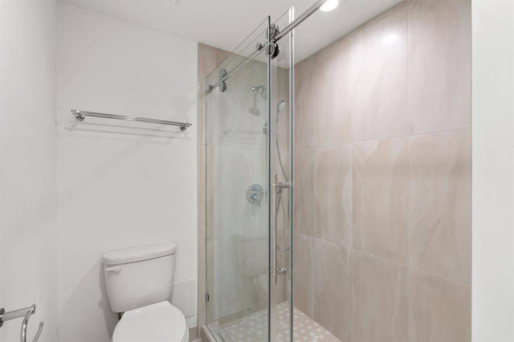 Shower detail.