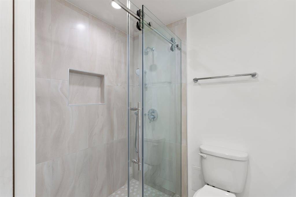 Shower detail.