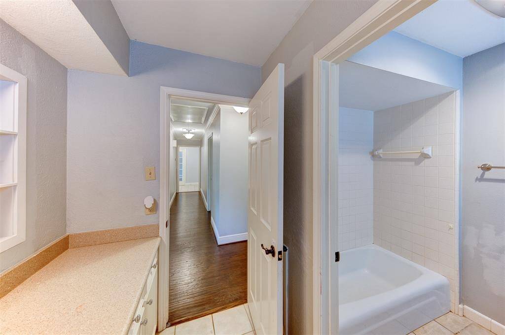 Secondary Bath
