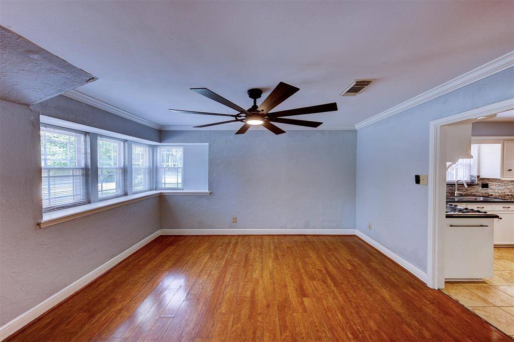 Formal dining room