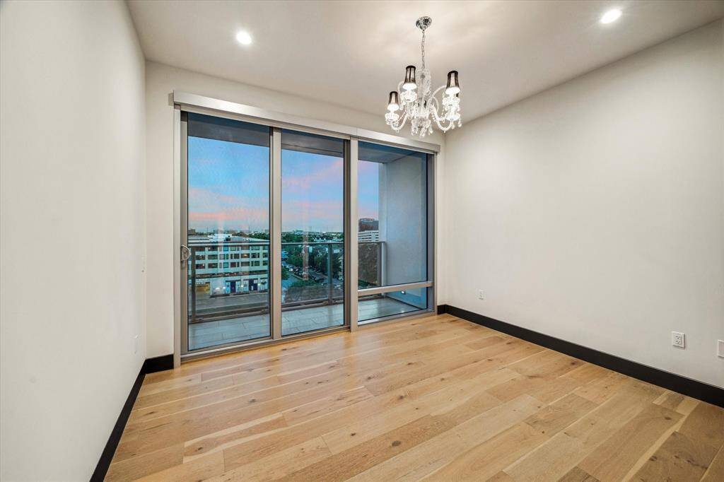 Wake up to breathtaking cityscapes and sunlight pouring into a serene space that blends indoor comfort with outdoor charm.