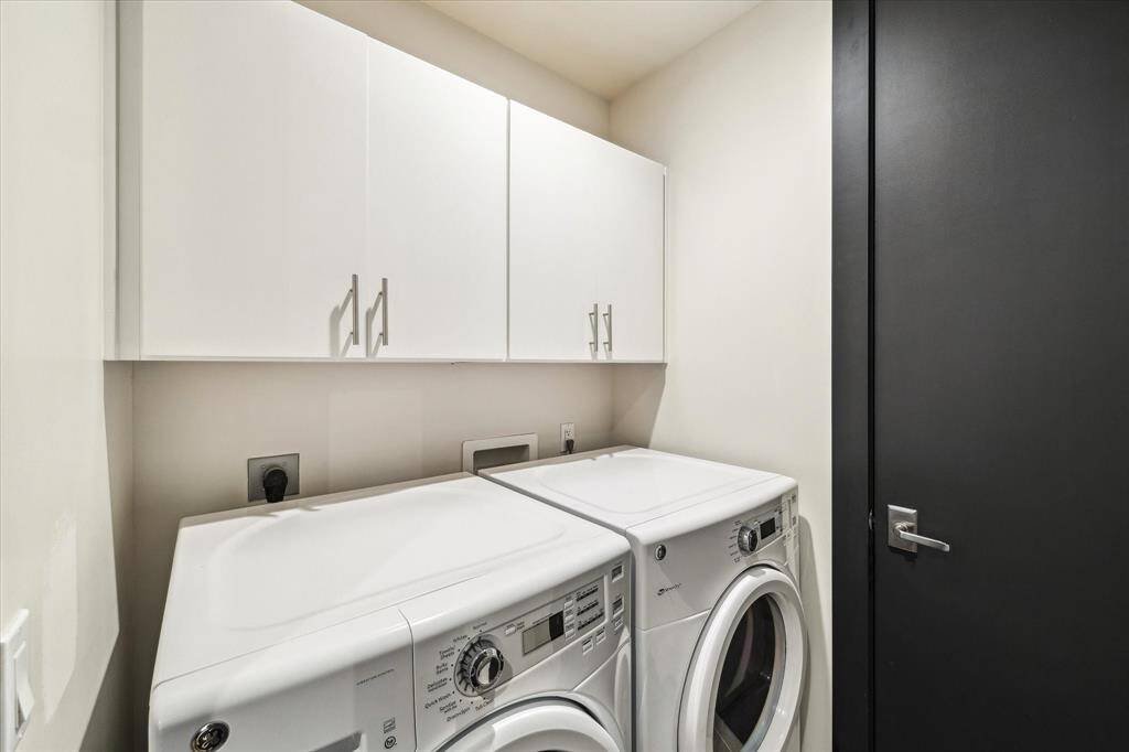 Washer & Dryer are included