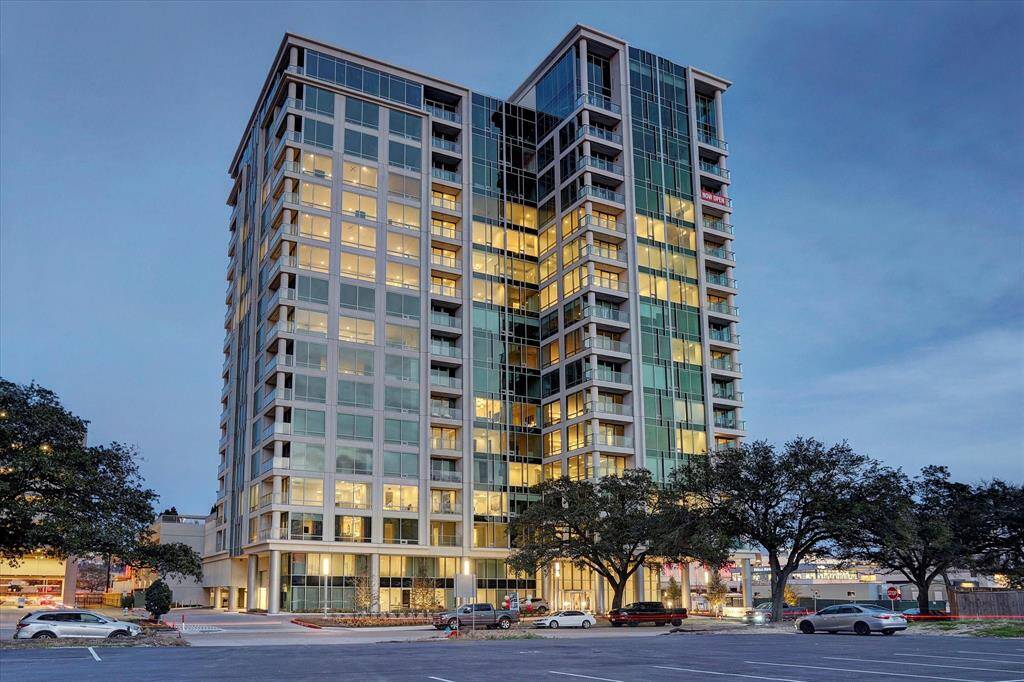 The Wilshire is where you can call HOME.