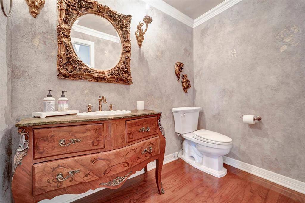 Down stairs half bath