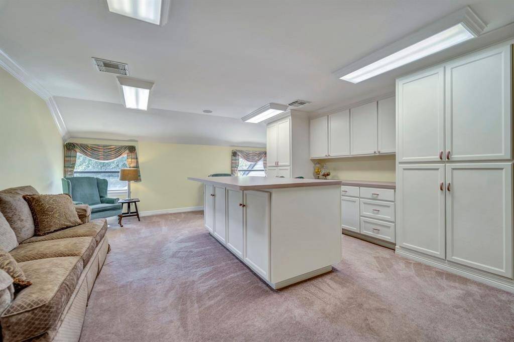 Large Craftroom/Extra Room