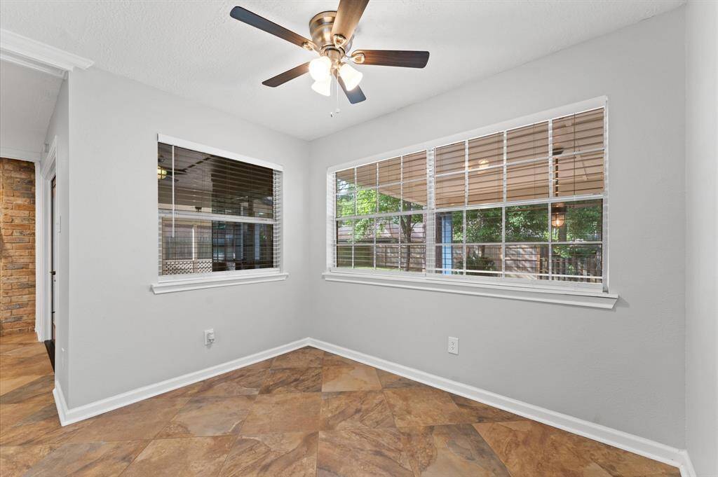 Breakfast nook