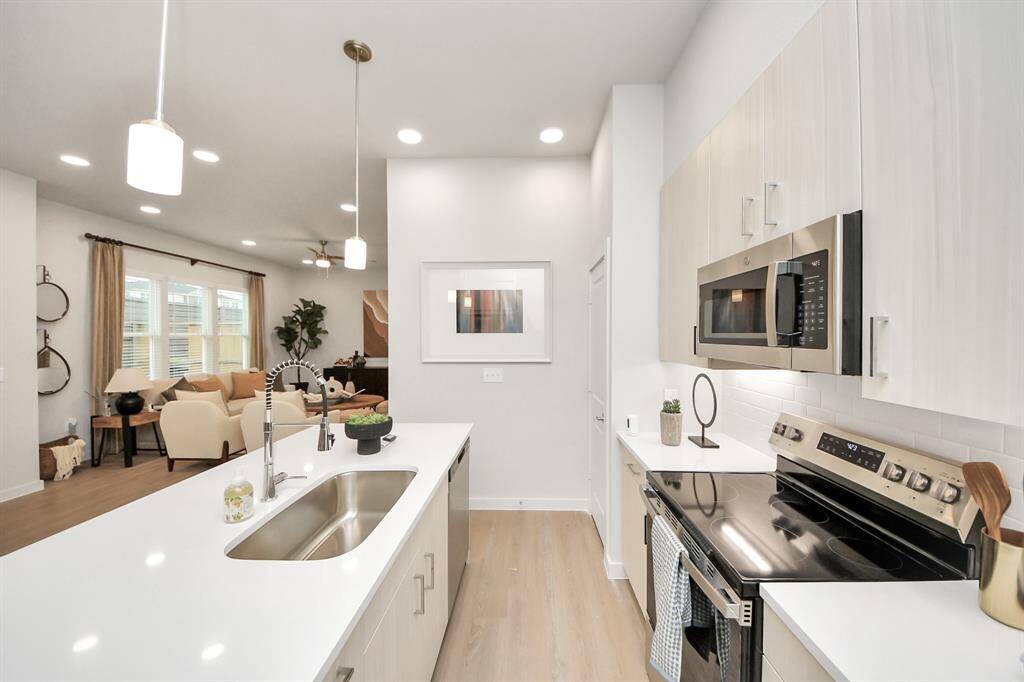 Stylish Island kitchens and open concept floor plans