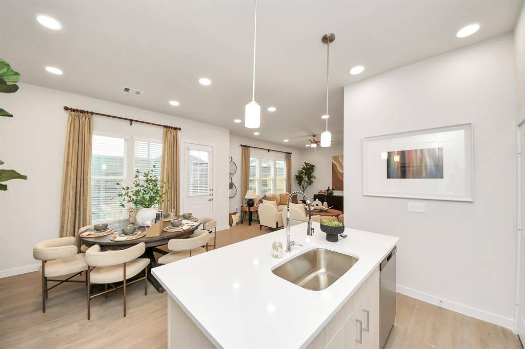 Stylish Island kitchens and open concept floor plans