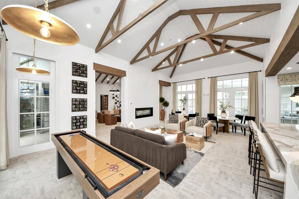 Residents can enjoy the community center with relaxing lounge areas, catering kitchen, coffee bar and games. Great for entertaining!