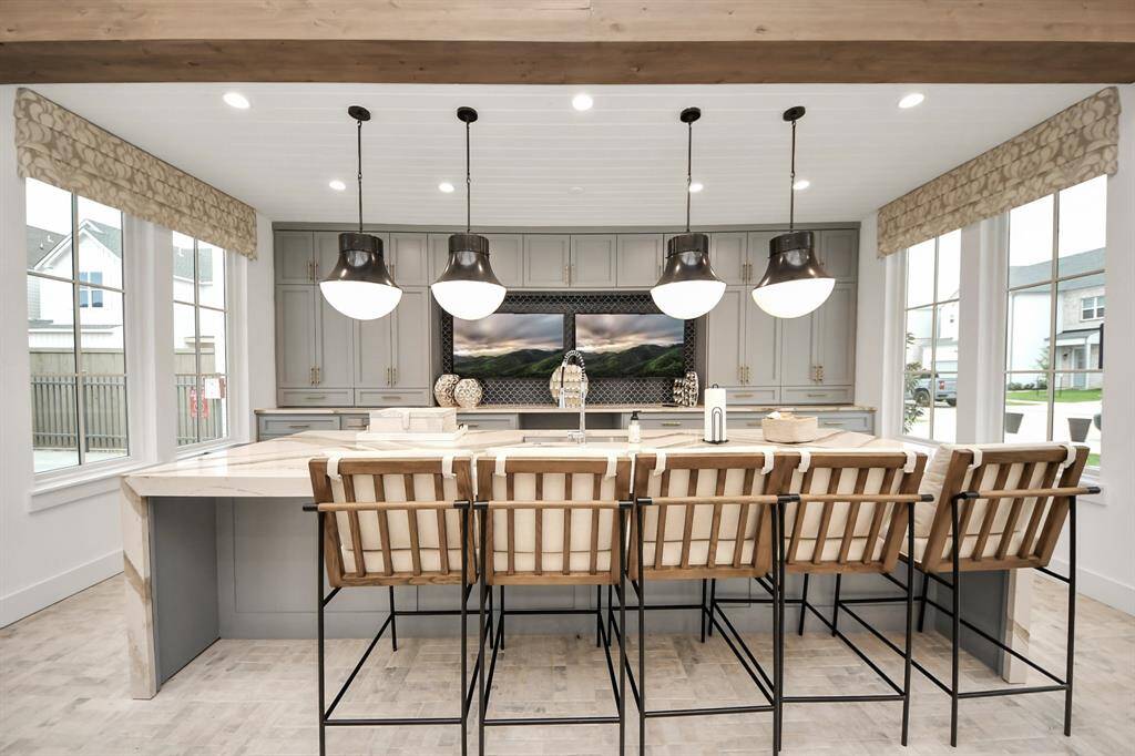 Residents can enjoy the community center with relaxing lounge areas, catering kitchen, coffee bar and games. Great for entertaining!