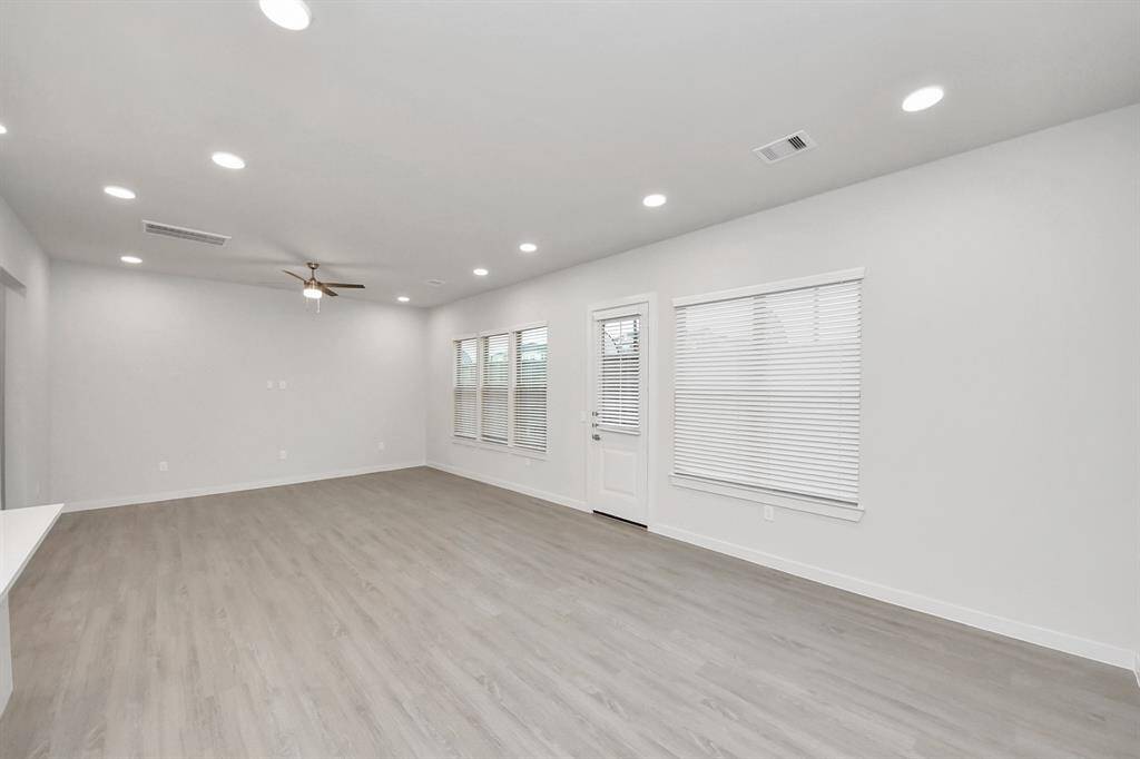 Boasting modern finishes, quartz counters, tile backsplash,stainless appliances,refrigerator,washer & dryer,walk-in pantries,walk-in closets,wood-like floors throughout,9ft ceilings