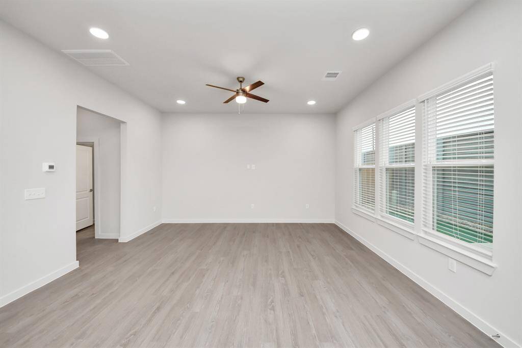 Boasting modern finishes, quartz counters, tile backsplash,stainless appliances,refrigerator,washer & dryer,walk-in pantries,walk-in closets,wood-like floors throughout,9ft ceilings