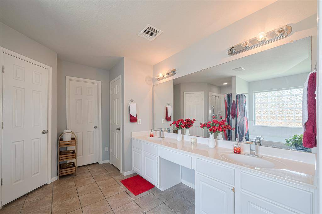 The primary bath is enormous!  Enjy the double-vanity.