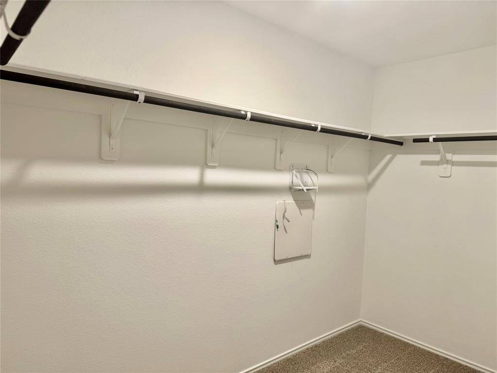 Another view of this great closet!