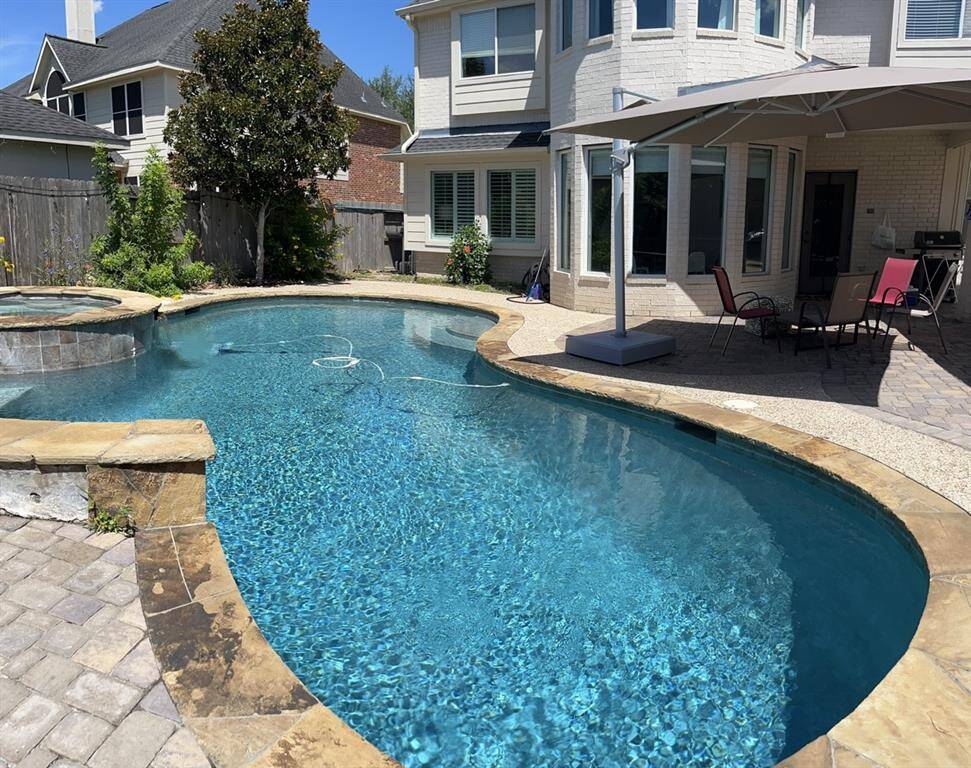 Well-maintain Swimming pool