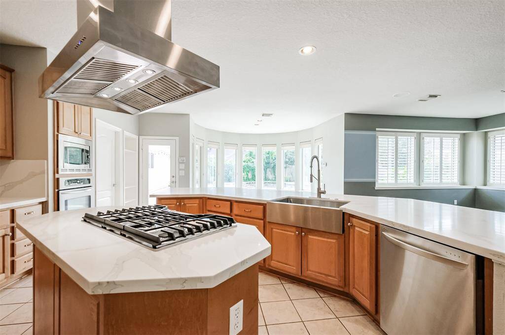 Upgraded kitchen with beautiful granite