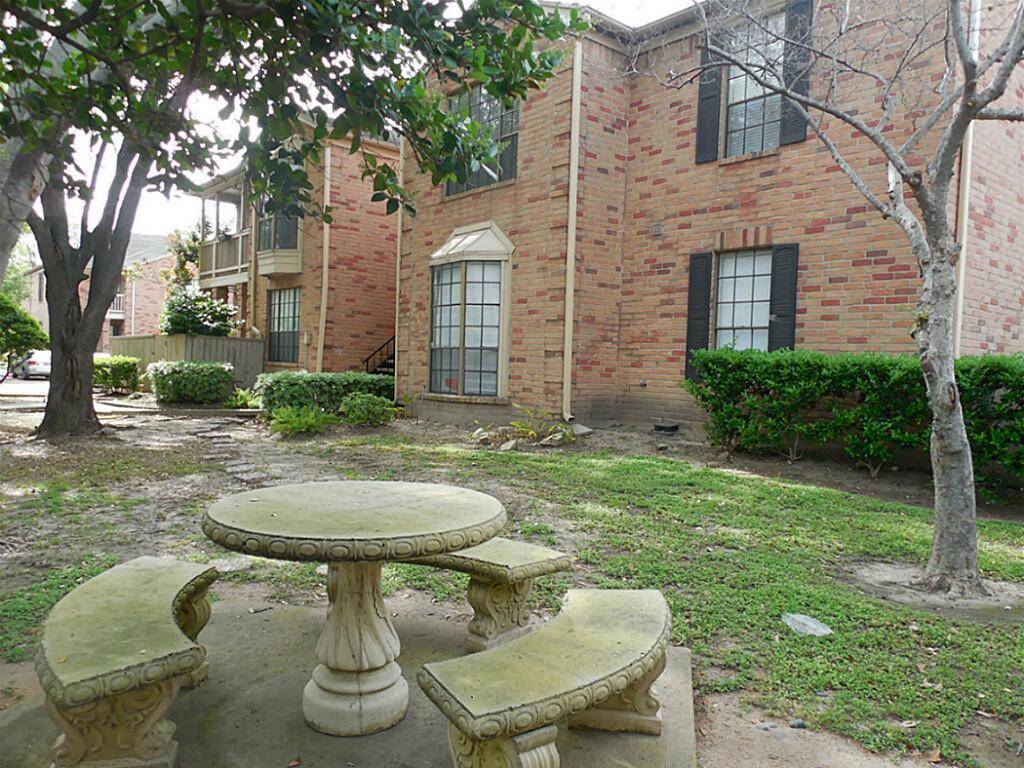 Enjoy a picnic below your unit on a beautiful day.  This is a large complex, allowing for a leisurely walk within its gates.