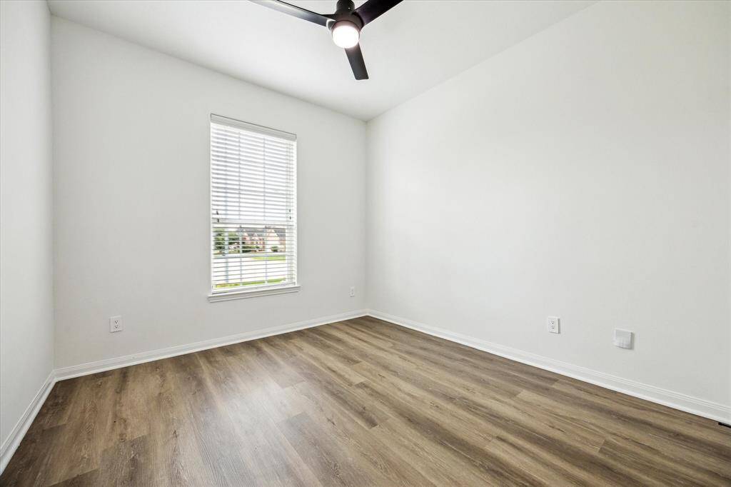 The other front guest bedroom.