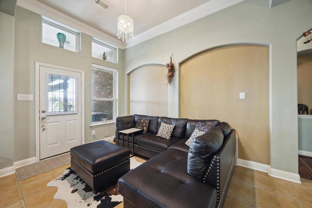 Breakfast area being used as additional sitting area