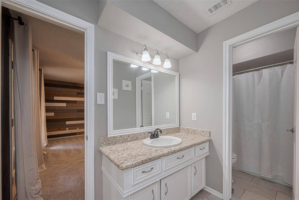 Full Bathroom #3