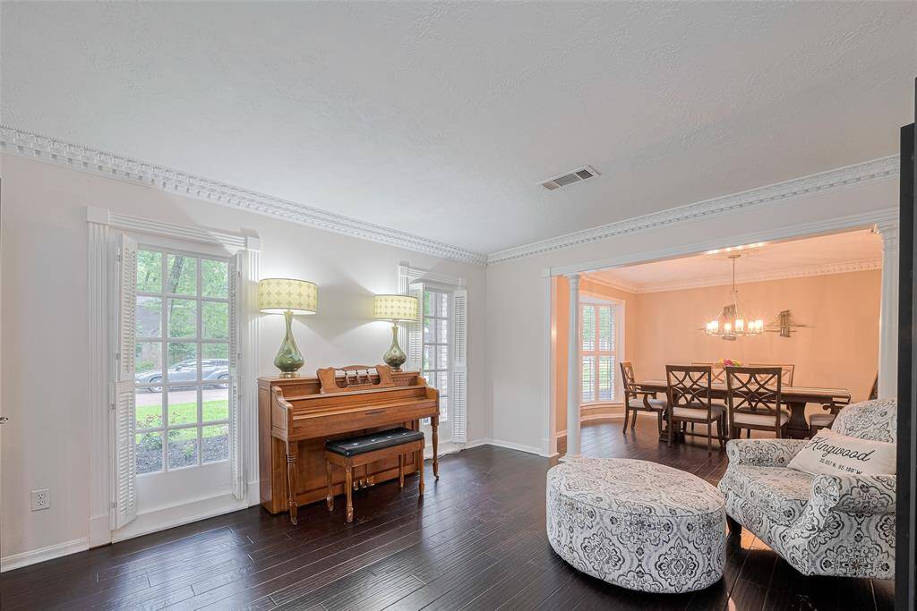 Beautiful flooring throughout