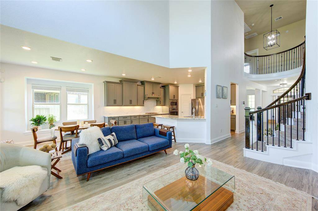 Spacious Living Room