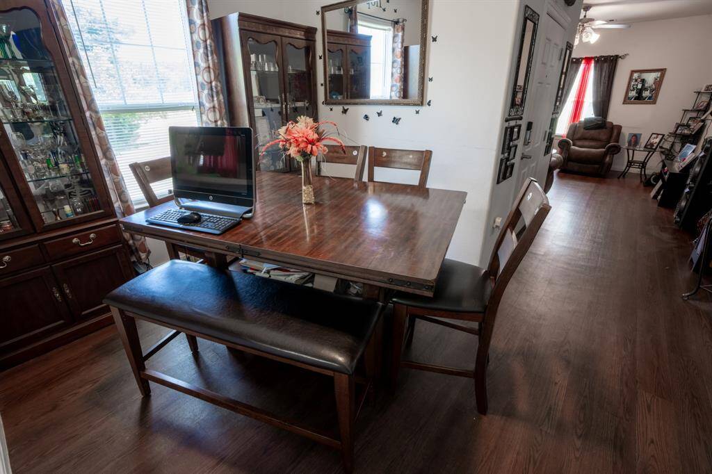Dining Room Area