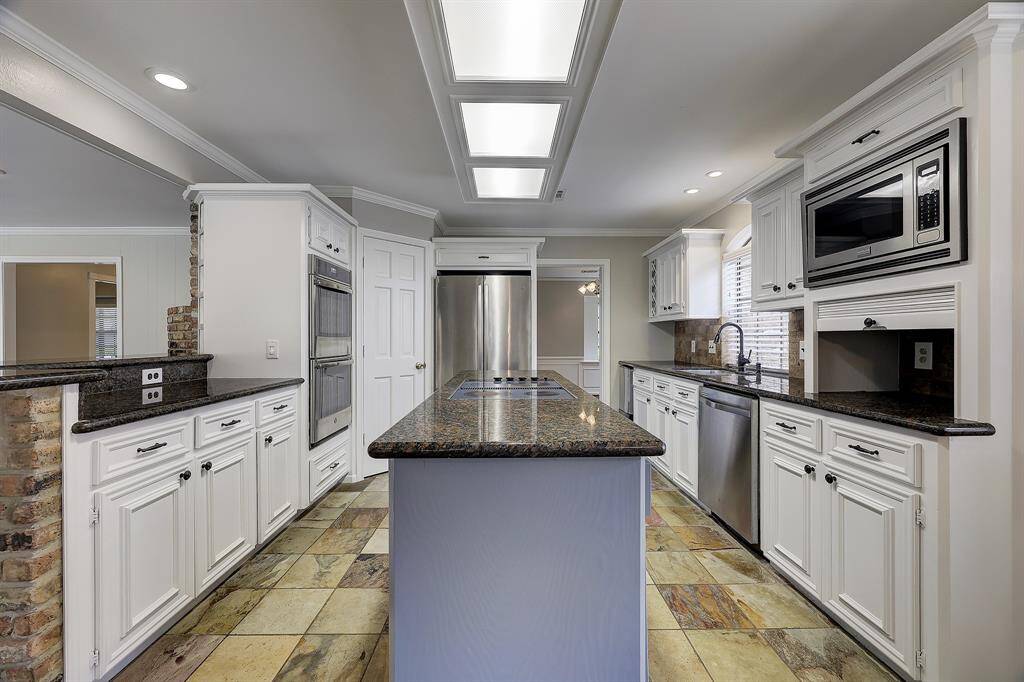Formal Dining