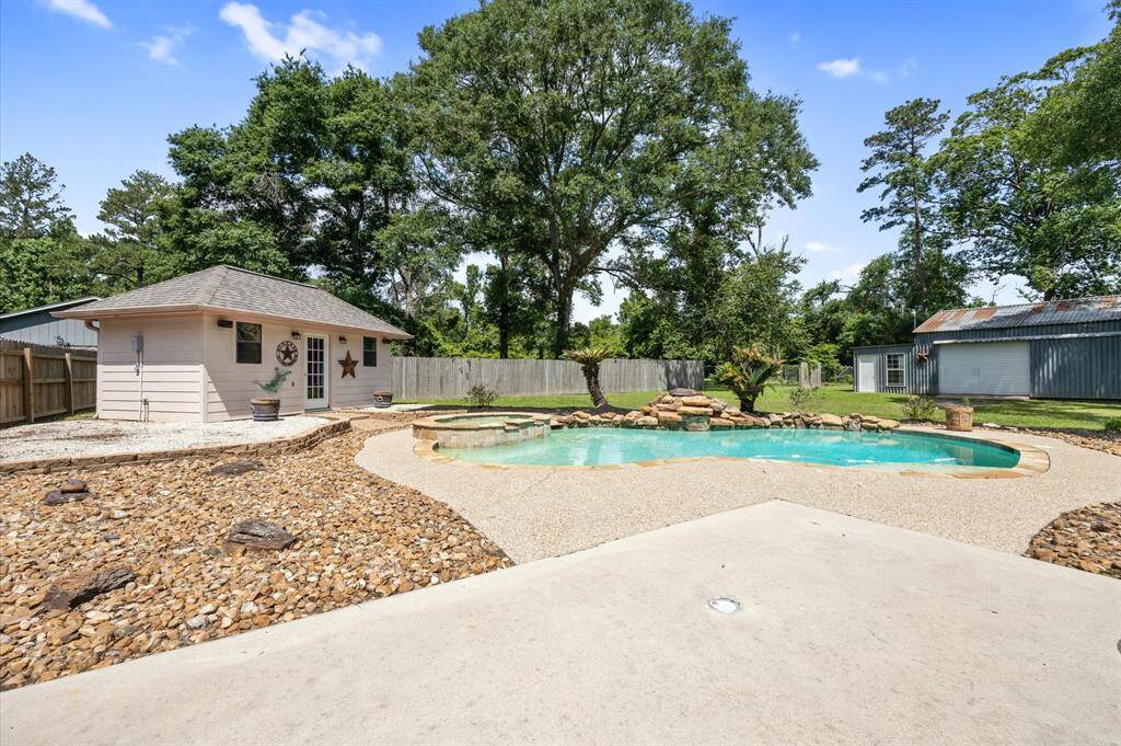 Beautiful stone trimmed pool