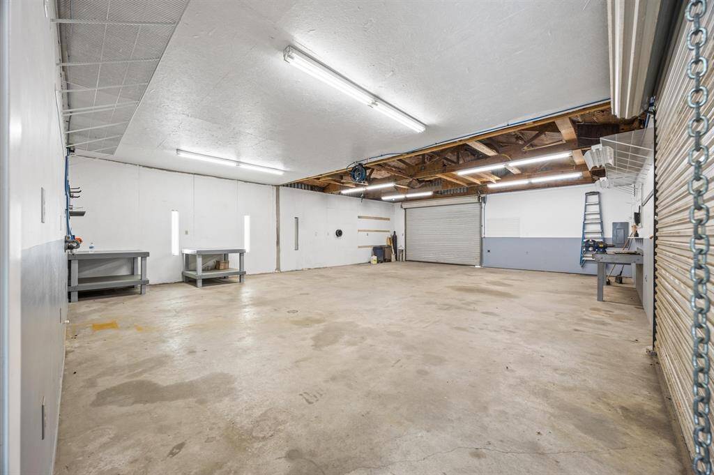 Great lighting and storage above
