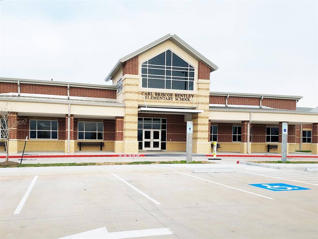 Bentley Elementary School is just 1.5 miles from the house!