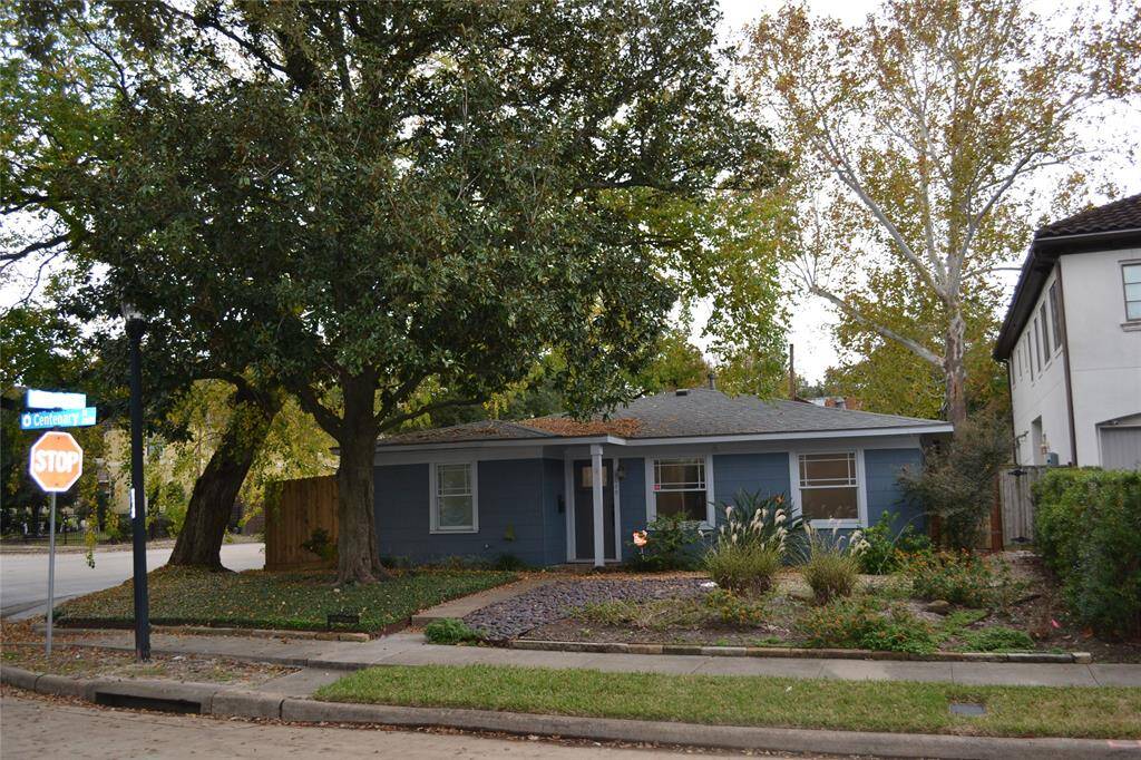 Large corner lot