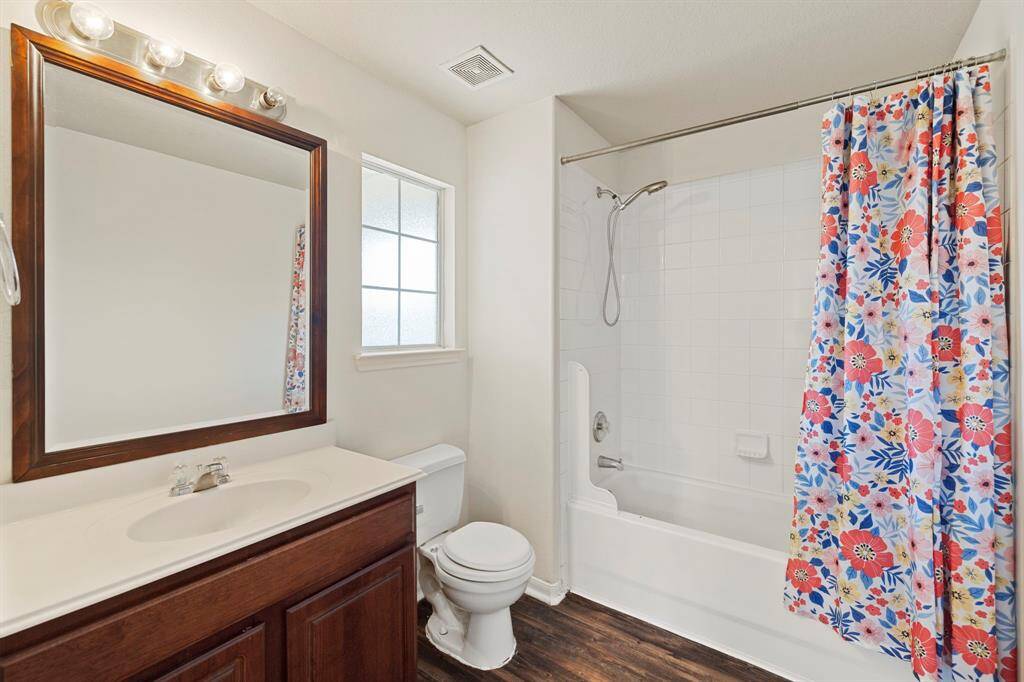 2nd bathroom
