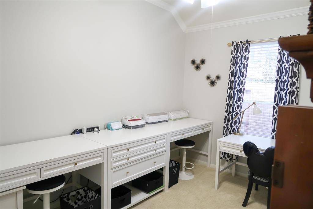 Flex room located next to Primary Suite